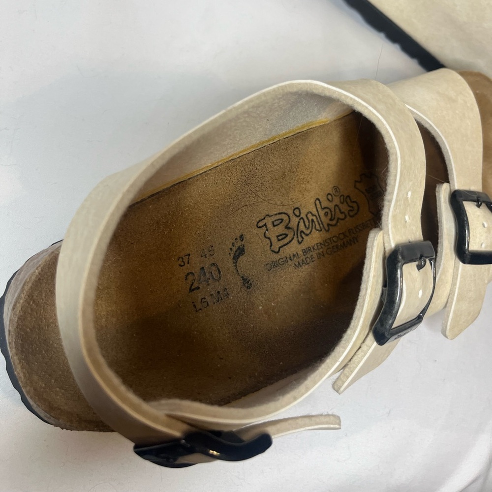 Birkenstock Cream Sandals Women’s Size 6 - Picture 5 of 8